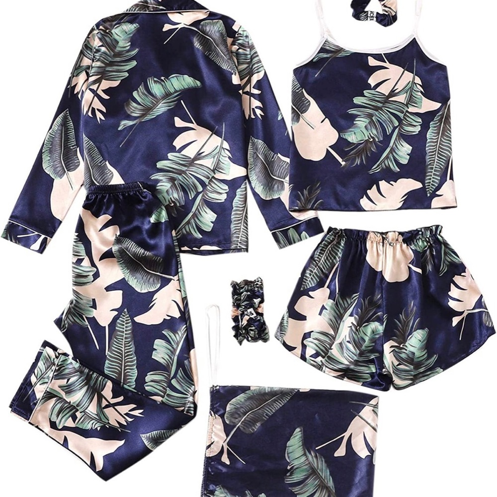 7-piece Women’s Sleepwear Set
